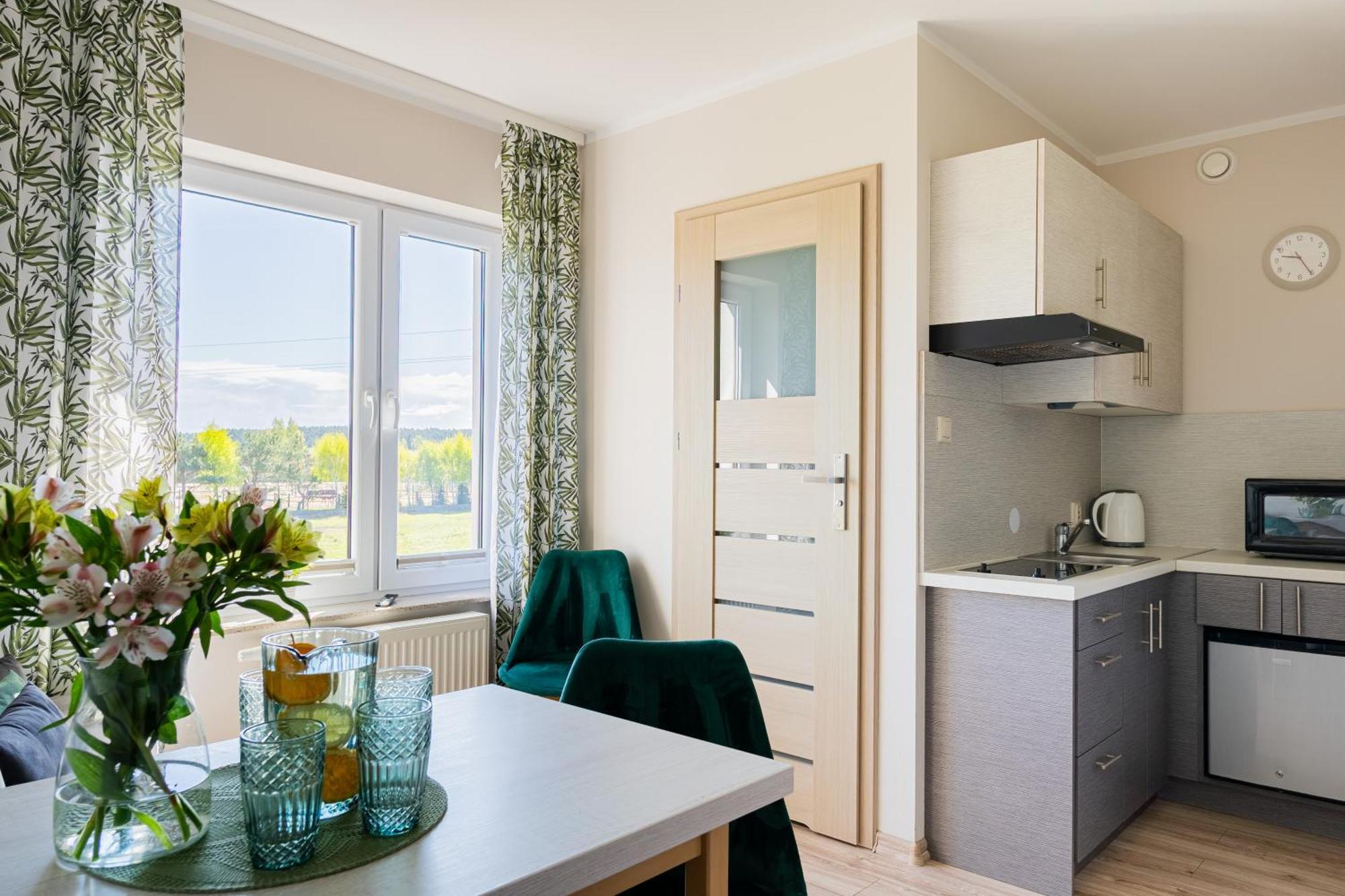 Barka - Apartamenty Premium Oraz Pokoje Blisko Plazy Karwia Ngoại thất bức ảnh