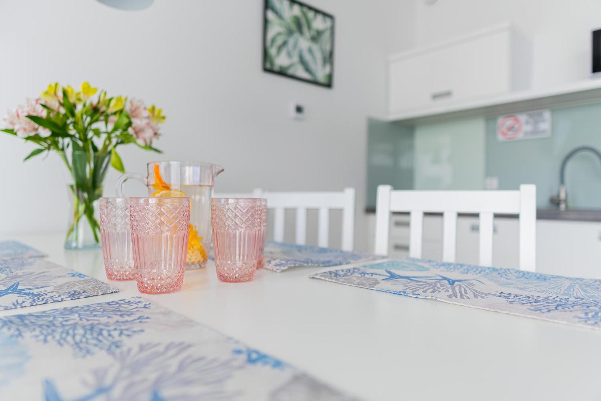 Barka - Apartamenty Premium Oraz Pokoje Blisko Plazy Karwia Ngoại thất bức ảnh
