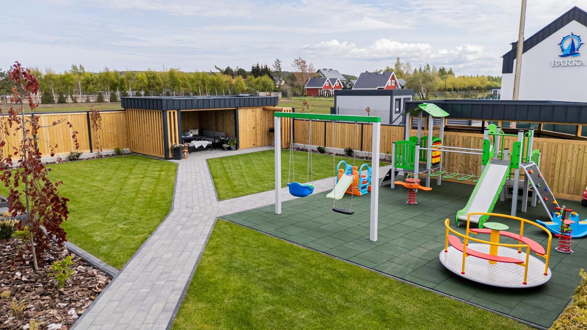 Barka - Apartamenty Premium Oraz Pokoje Blisko Plazy Karwia Ngoại thất bức ảnh